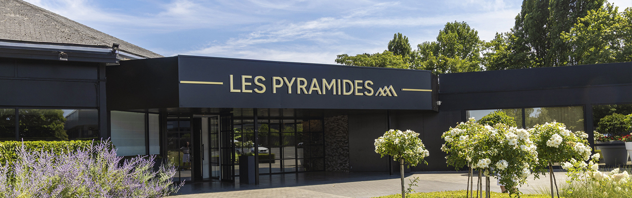 Les Pyramides